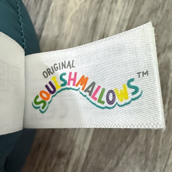 Squishmallows Snoopy Teal Puffer Jacket Plush Peanuts Jazwares 2024 New Soft - Picture 2 of 5